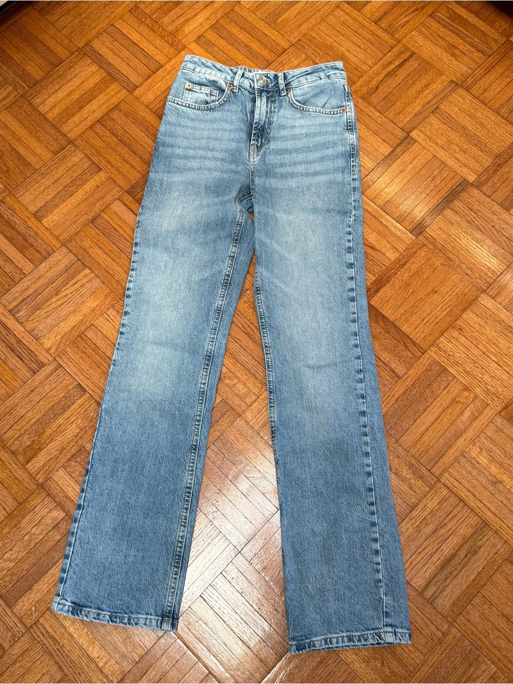 Stradivarius Straight-Leg Jeans